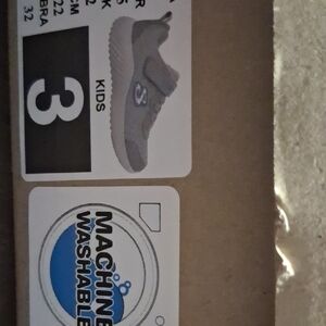 Skechers Girls Size 3